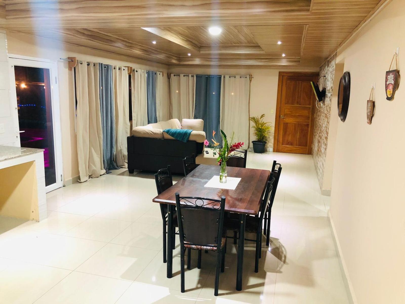 Isabella Hostel And Pool Alto Boquete Εξωτερικό φωτογραφία